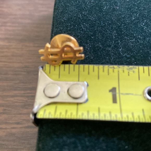 Gold toned Dollar Sign Tie Pin 1 of 2 could be worn by a man or a women - Picture 4 of 5